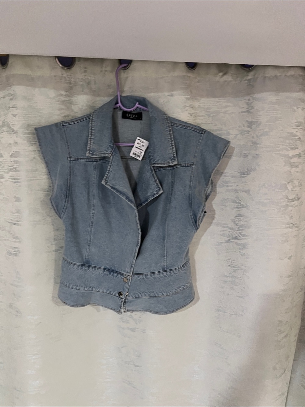 AKIRA Light Blue Cropped Sleeveless Denim Jacket